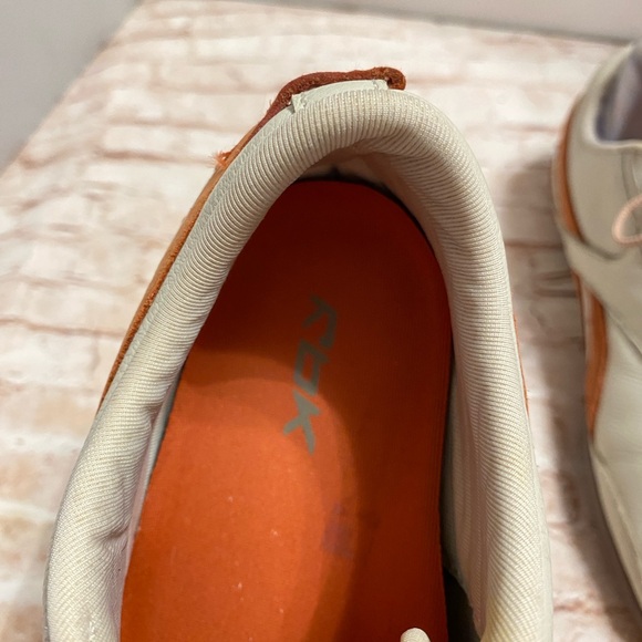 Sold - Picture 6 of 6